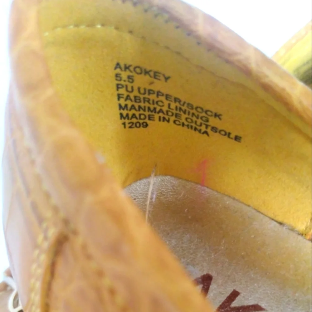 Mustard colored Anne Klein flats - Picture 3 of 4